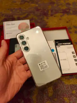 Samsung Galaxy S24 8/256 (Baru Seminggu)