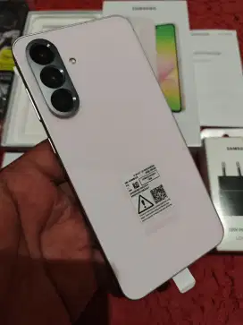 Samsung A56 5G 8/256 GB Like New Baru 1 Bulan