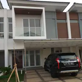 Disewakan Rumah di Riviera 8x15