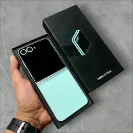 Samsung Z Flip 6 12/256 Istimewa