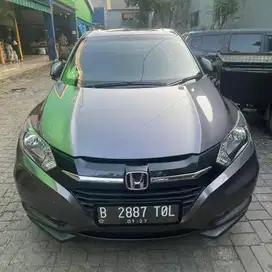 HONDA HR-V E 1,5 SECOND LIKE NEW PRIBADI