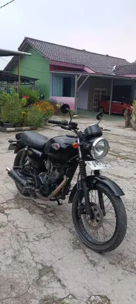Dijual kawasaki w175 2018 pajak hidup original