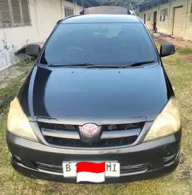 Toyota Kijang Innova 2005 Bensin