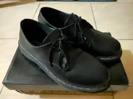 Sepatu Formal Tali (ukuran 42)