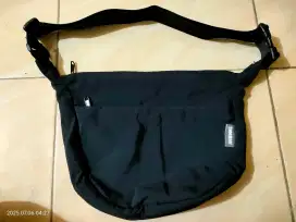Tas Selempang Visval (artikel Ursa)