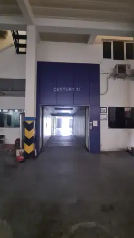 Dijual Gedung Show RoomInclude Bengkel Di Depok