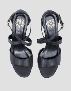 Yongki Komaladi Slingback Heels Beauty Wanita