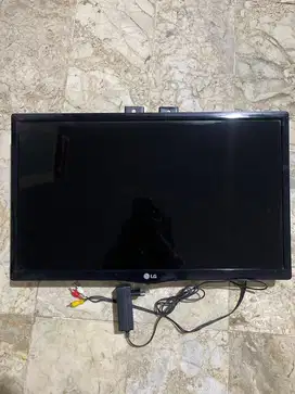 Tv LG 24 inch + Set Top Box + Bracket + 2 Remot