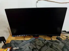 Curve monitor gaming Aoc 24 inc