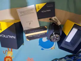Nautica N83 power solar