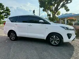 Toyota Kijang Innova Reborn 2.0 V AT Matic