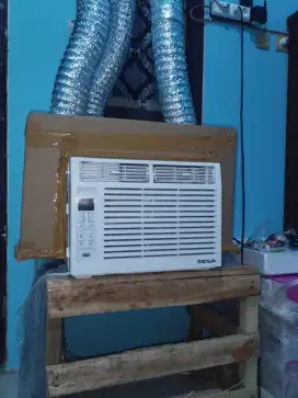 Jual cepat Ac Reiwa 1/2 pk lengkap dengan lubang ventilasi