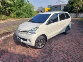 DP MURAH Daihatsu Xenia 1.3 X Bensin-MT 2015 PUTIH NY