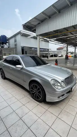 Mercedes-Benz W211 E260 2004 AT