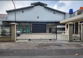 GUDANG DI LOKASI STRATEGIS