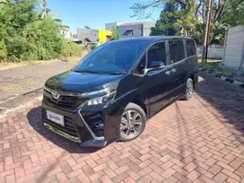 DP MURAH Toyota Voxy 2.0 Bensin Matic 2020 Hitam BBJ
