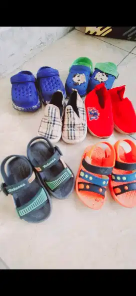 Sepatu anak 1-2 tahun