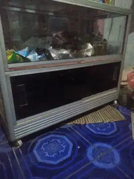 Jual etalase bekas konter