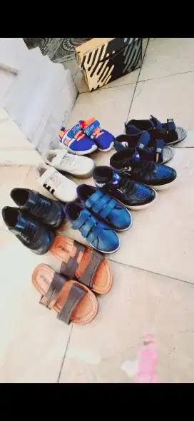 Sepatu anak full branded