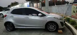 Mazda 2 V MT 2012