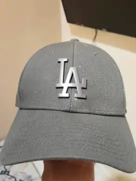 New Era 9FORTY LA Dodgers Gray Adjustable Original (LIKE NEW)