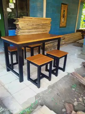 Meja kursi cafe dan makan warteg