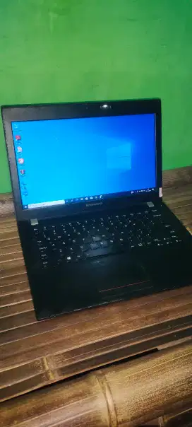laptop Lenovo Intel Core i3-5020U Gen-5 Ram 4GB SSD 128GB layar 12.5in
