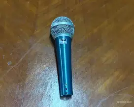 Microphone shure 58