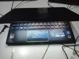 Sony Vaio AMD Radeon E2 ram 4gb HDD 320gb