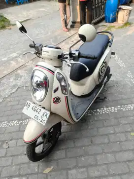 Scoopy injeksi THN 2015 plat AB bantul