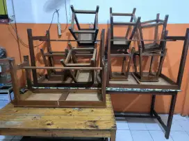 Meja kursi bekas jualan