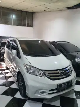 HONDA FREED E PSD 2015