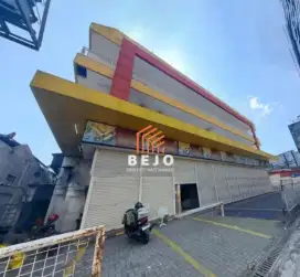 Disewakan Ruko/ Gedung 3,5 Lantai Strategis – Jalan Raya Jogja-Solo