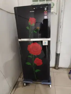 Kulkas Polytron, 2 pintu ( chiler, & Freezer)