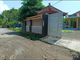 DI JUAK RUMAH SEMI VILLA SOBO BANYUWANGI
