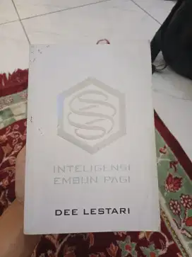 Buku SUPERNOVA: Intelegensi Embun Pagi, Dee Lestari