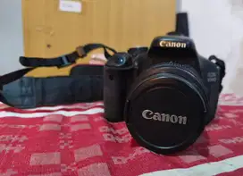 Kamera DSLR CANON 600D