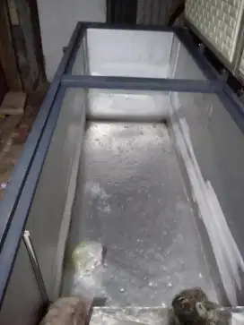 Di Jual Freezer Ukuran Besar