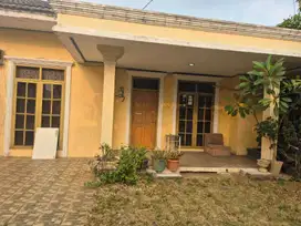 Dijual Rumah Tua Hitung Tanah Luas 1163 M 2 SHM Jakarta Timur