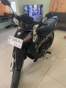 Fiz R 2004 Hitam