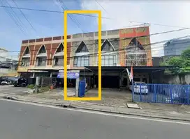 Disewakan Ruko 3,5 Lantai di Jl.Bekasi Timur 9,  Jatinegara