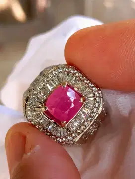 Burmese Ruby sertifikat besar