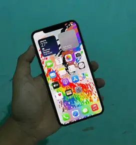 IPHONE 11 PRO MAx 256GB Permanen