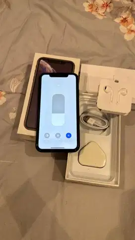 Dijual Iphone Xr Black 64GB Lengkap Terdaftar