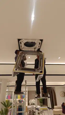 Service AC dan instalasi AC