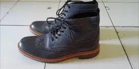 Sepatu boot CLARKS