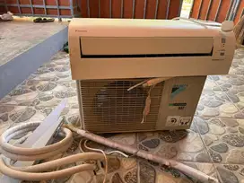 AC DAIKIN 1/2 PK / FLASH INVERTER / THAILAND / FTKQ15UVM4
