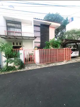 Rumah LB 200 Hadap Selatan 14 Mnt ke Cinere Bellevue Mall J-34502