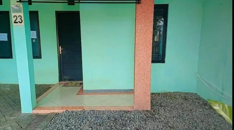 DiSewakan Rumah Pojok!!