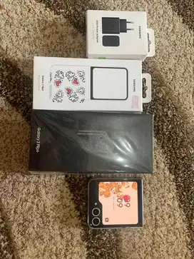 Samsung galaxy z flip 6 grs aktif s/d mar 2026 (lengkap ibox)